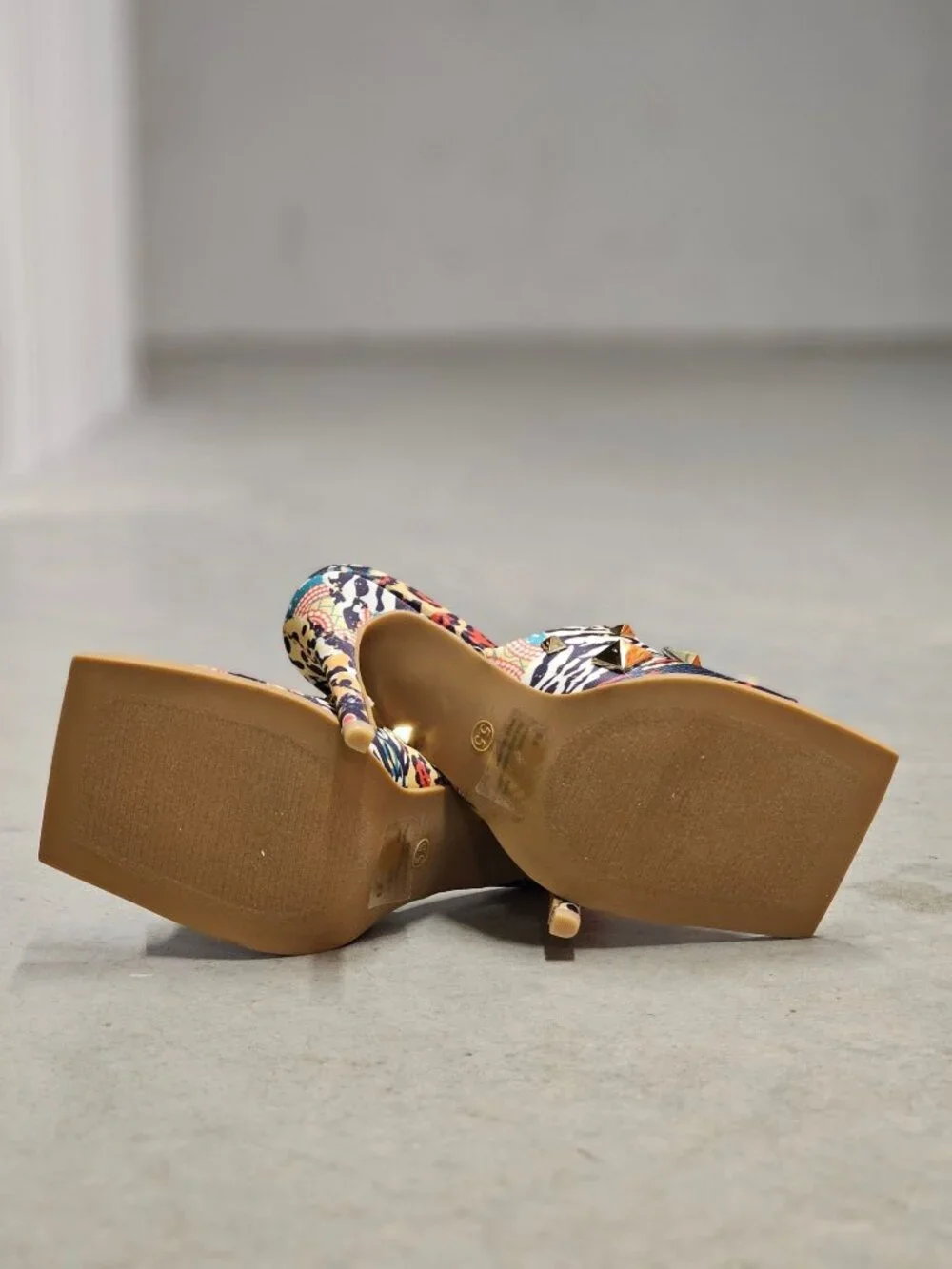 Cape Robbin Gold Studded Multicolor Printed High Heel Mules With Open Toe Womens - Picture 12 of 14